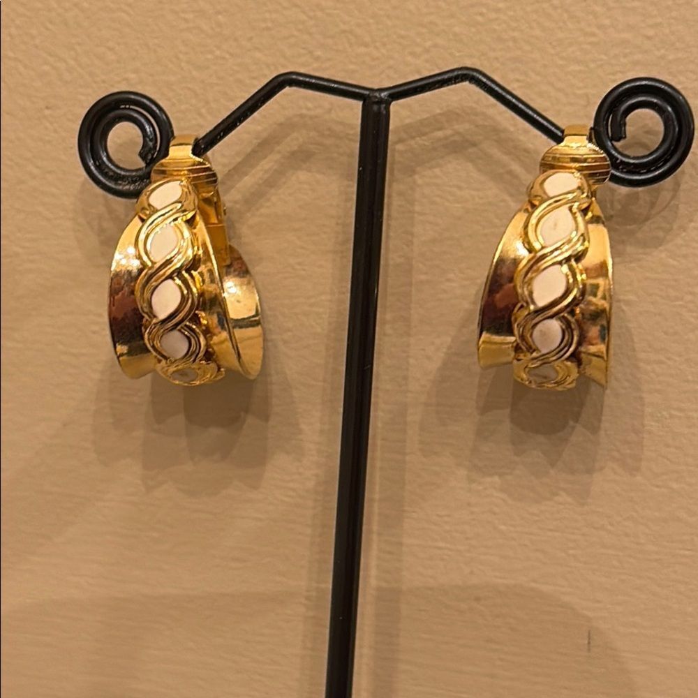 Elegant Gold and Cream clip hoop Earrings